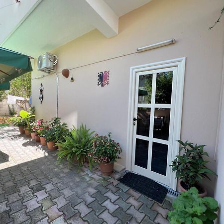 Villa Green Вльора Екстер'єр фото